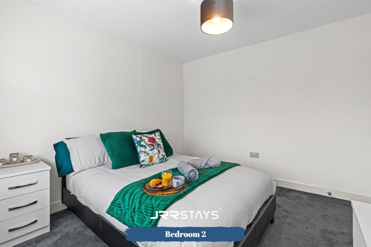 Tipton 3 Bedroom House Garden Sleeps 7 - Jrr Stays Coseley Exterior photo