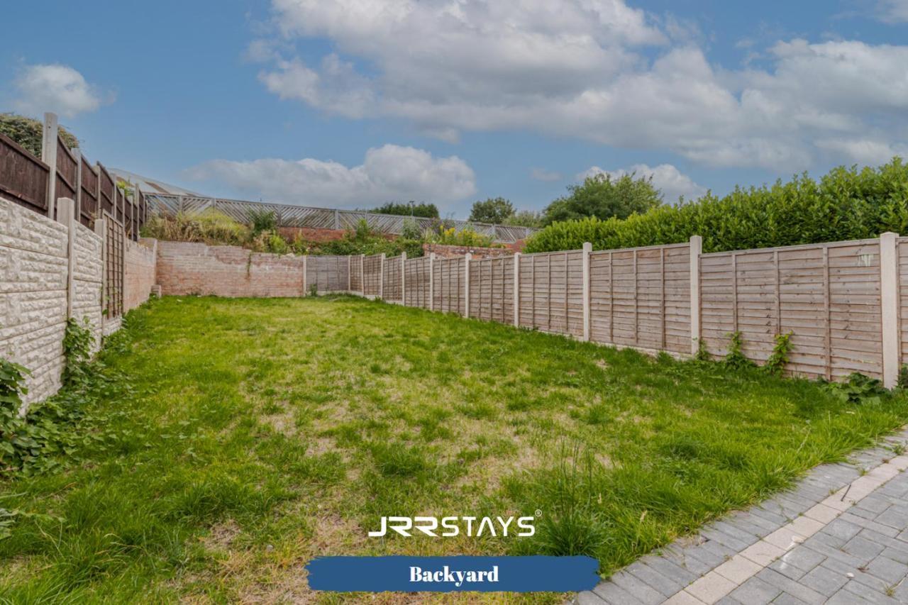Tipton 3 Bedroom House Garden Sleeps 7 - Jrr Stays Coseley Exterior photo