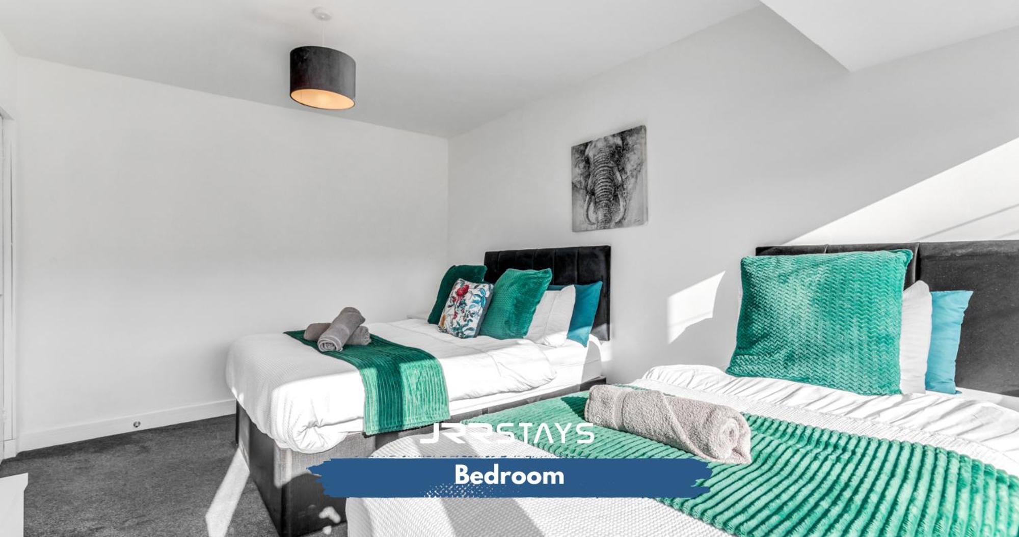 Tipton 3 Bedroom House Garden Sleeps 7 - Jrr Stays Coseley Exterior photo